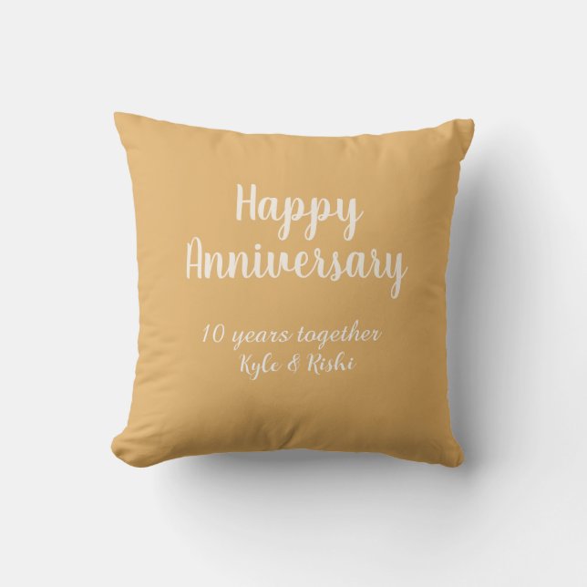 Almofada Feliz aniversário dourado branco 10 anos nome data (Frente)