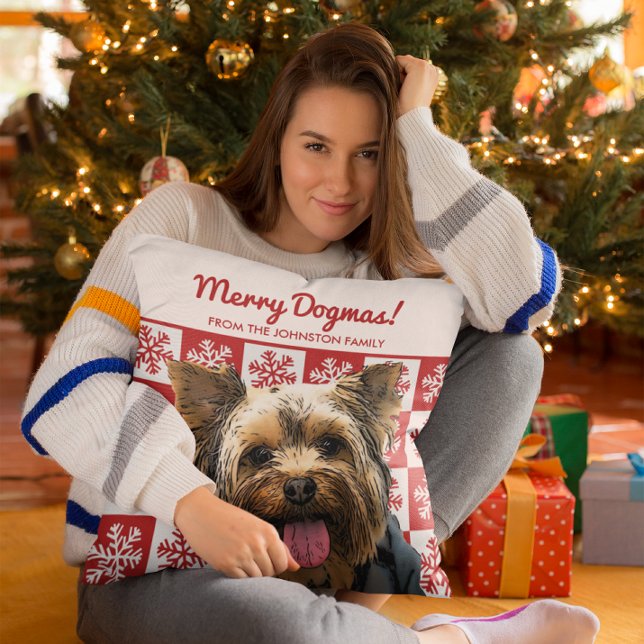 Almofada Feliz Cão de Natal Yorkie Terrier Dogmas Vermelho (When your Yorkie is the center of your Christmas decor. )