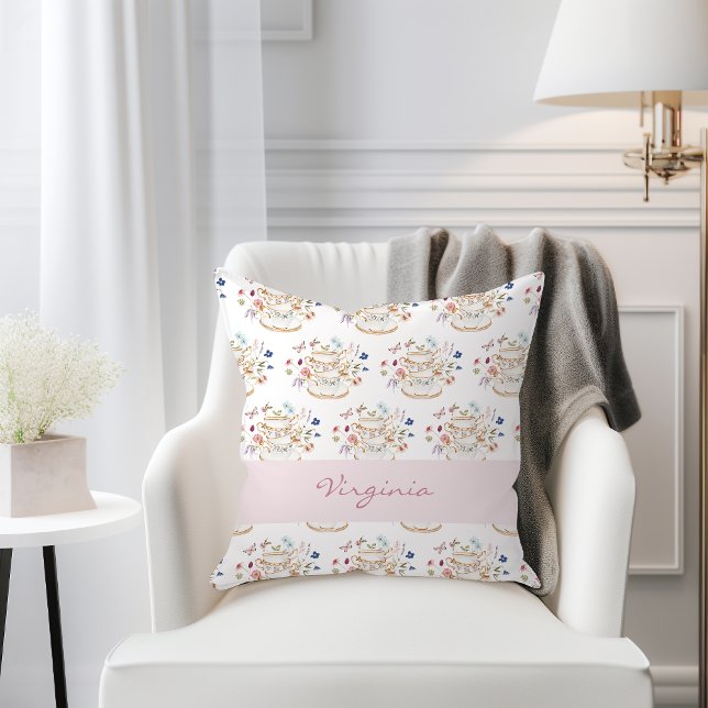 Almofada Festa do Chá (Wildflower Floral Tea Party Throw Pillow by Painted Paperie
)