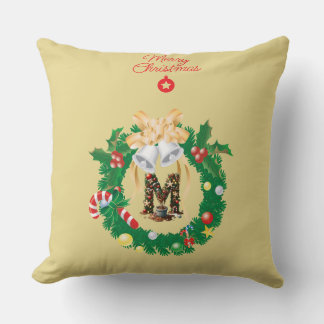 Almofada Festive Faves Cozy Throw Pillow