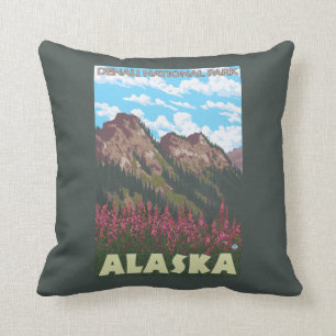 Almofada Fireweed & montanhas - parque nacional de Denali,