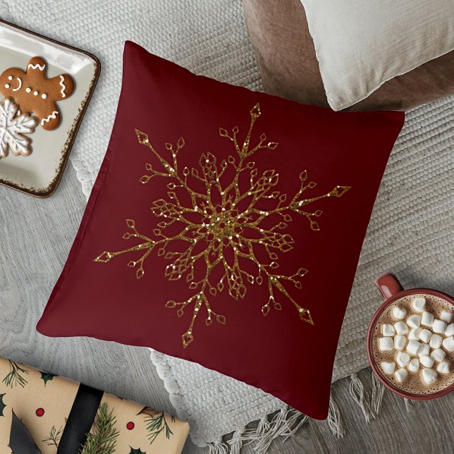Almofada Floco de neve escuro, floco de neve Dourado elegan (Elegant Gold Glitter Holiday Snowflake Dark Red Throw Pillow)