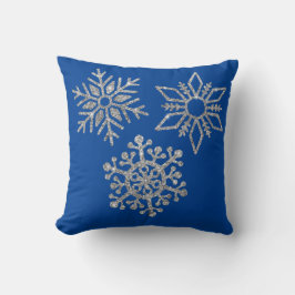 Almofada Flocos de neve prateados em azul-inverno