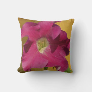 Almofada Flor de petúnia rosa, travesseiro quase rosa sólid