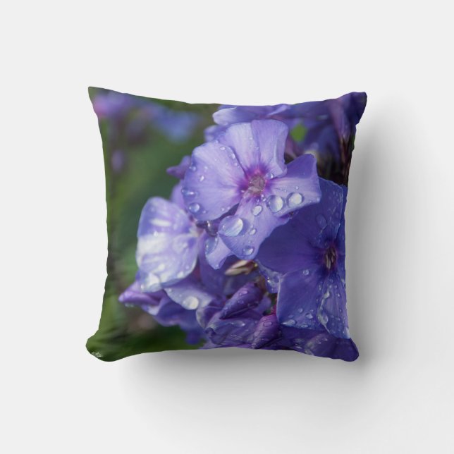 Almofada flor violeta com orvalhar da manhã (Frente)