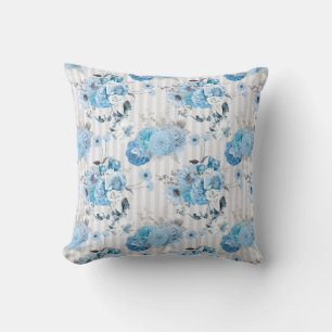 Almofada Floral Azul de Cor Aquosa com Cinzas Pálidas