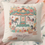 Almofada Floral Carousel Horse Custom Girls<br><div class="desc">Com um belo design de carrossel floral,  estes travesseiros personalizados são perfeitos para quartos de meninas!</div>