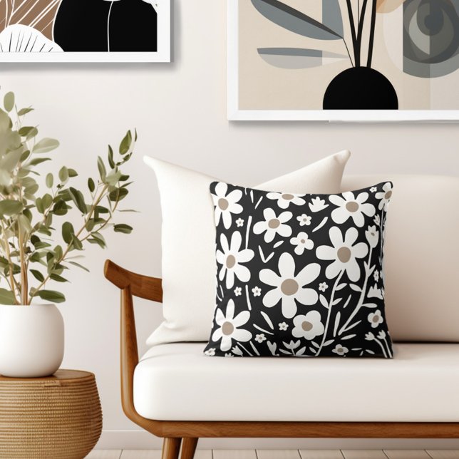 Almofada Floral Retro Branco Preto (Style with the perfect blend of floral style & retro flair to your living space.)