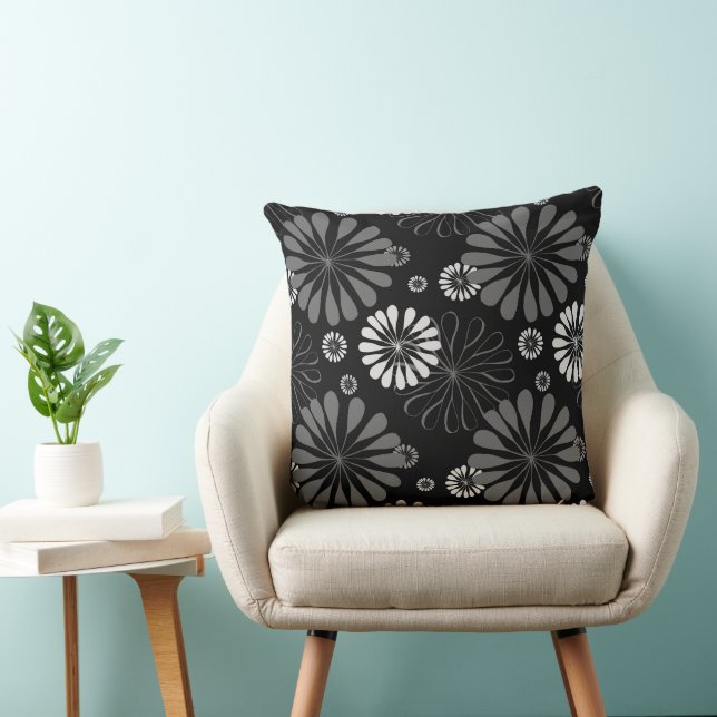 Almofada Floral Retro Preto e Branco (Cadeira)
