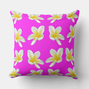 Almofada Flores Amarelas De Frangipani Em Fundo Rosa,