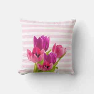 Almofada Flores de Tulipa Rosa com Listras Rosa Decorativas