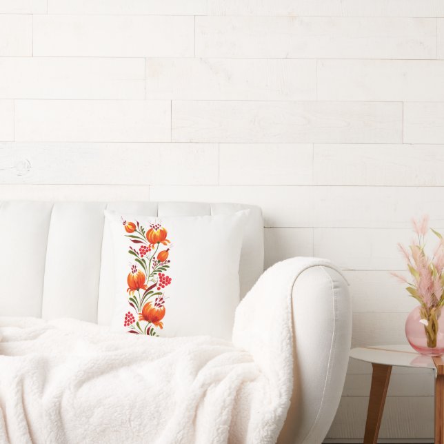 Almofada Flores e bagas de laranja, brancas e elegantes (Sofá)