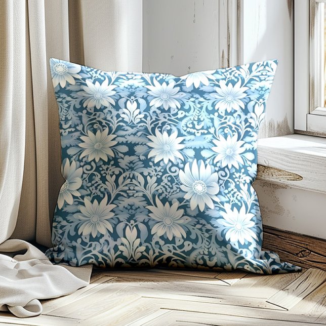 Almofada Flores Vintage Azul Poeirento Elegantes (Dusty blue and white vintage flowers decorator pillow)