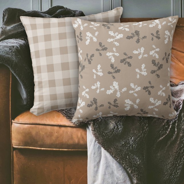 Almofada Folhagem de outono deixa o padrão de Xadrez marrom (Autumn Fall Foliage Leaves Brown Plaid Pattern Throw Pillow)