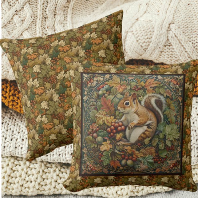 Almofada Folhas de Outono de William Morris Esquilo Bagas (Criador carregado)