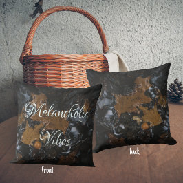 Almofada Folhas e bolotas de carvalho em águas escuras