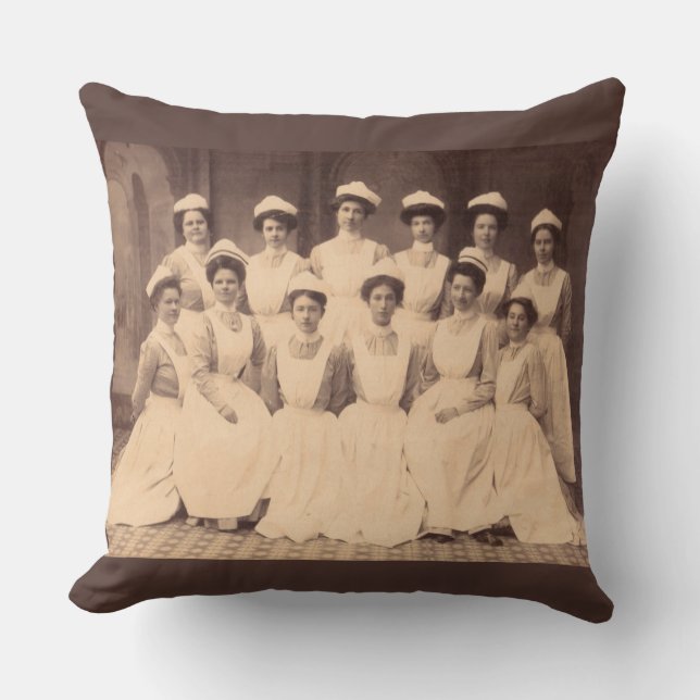 Almofada formandos da escola de enfermagem de cerca de 1914 (Frente)