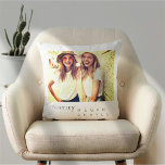 Almofada Foto BFF dos melhores amigos minimalistas modernos<br><div class="desc">Design é composto por tipografia divertida e divertida com fontes sans serif e serif. Adicionar uma foto personalizada.</div>