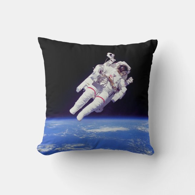 Almofada Foto do Astronauta com Mochila Espacial em Órbita  (Frente)