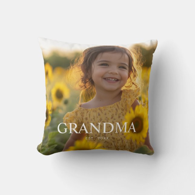 Almofada Foto Personalizada de Avó Moderna e Elegante (Frente)