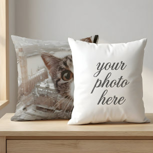 Almofada Foto Personalizada de Gato Espiando com o Grande L
