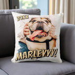 Almofada Foto personalizada de Pet personalizada do Modern<br><div class="desc">Este design simples e clássico é composto por tipografia serif e adiciona uma foto personalizada do seu animal de estimação.</div>