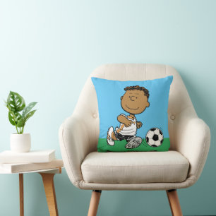 Almofada Franklin Jogando Futebol