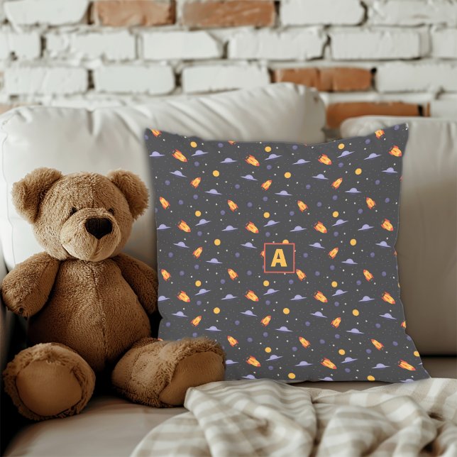 Almofada Galaxy pattern yellow gray name Throw Pillow (Galaxy pattern yellow gray name Throw Pillow.)