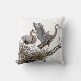 Almofada Garças-reais de grande azul que constroem um ninho