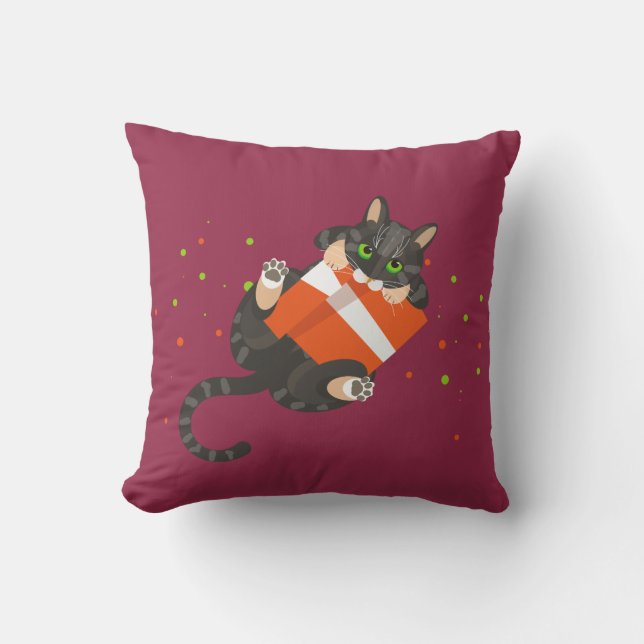 Almofada Gato malhado no cama com cobertor / brincando com  (Frente)