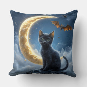 Almofada Gato Preto e Morcegos sob uma Lua Crescente