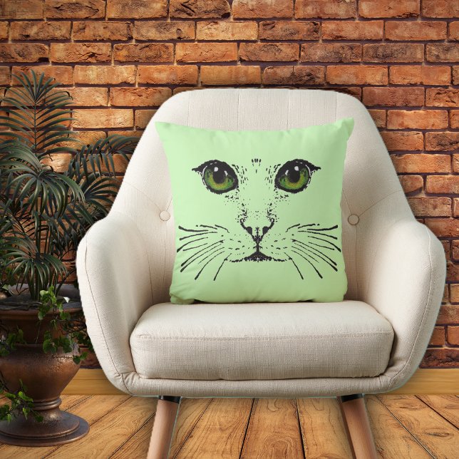 Almofada Gato Rosto Desenho Olhos Verdes Profundos (Kitty Cat face drawn in black green eyes whiskers on light green accent decorative pillow.)