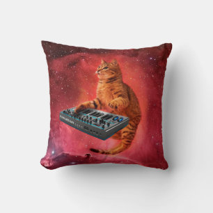 Almofada Gato sintetizador no espaço vermelho