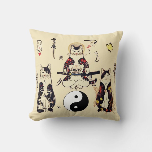 ALMOFADA GATOS SAMURAI NO CÉREBRO,ESQUELETO,TATUAGENS DE BO (Frente)