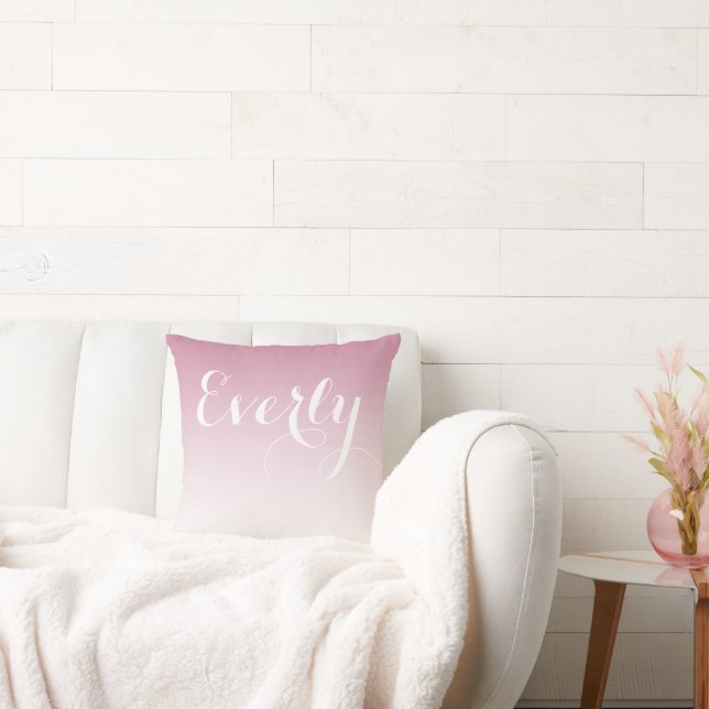 Almofada Geração de Bebê, Sala de Meninas de Ombre Rosa do  (Sofá)