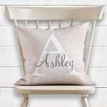 Almofada Girly Pearl Sparkle Monographic Name<br><div class="desc">Travesseiro de Nome do Monograma de Sequência de Pérolas Girly Pearl Elegante. Este travesseiro giro e giro pode ser personalizado com o seu nome inicial e próprio. Você pode alterar a cor do texto e do estilo da fonte para personalizar ainda mais o design. Perfeito para o quarto de uma...</div>