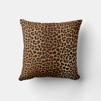 Almofada Glamoratti Leopard Print Throw Pillow