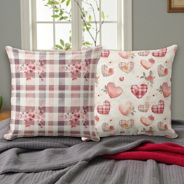 Almofada Gray and Red Gingham Hearts Double Sided (Criador carregado)