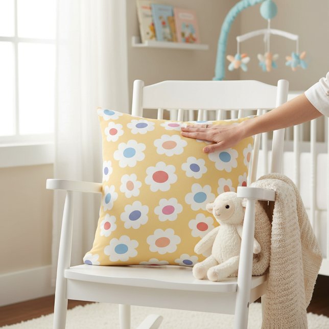 Almofada Groovy Flower Power Baby Nursery Throw Pillow (Criador carregado)