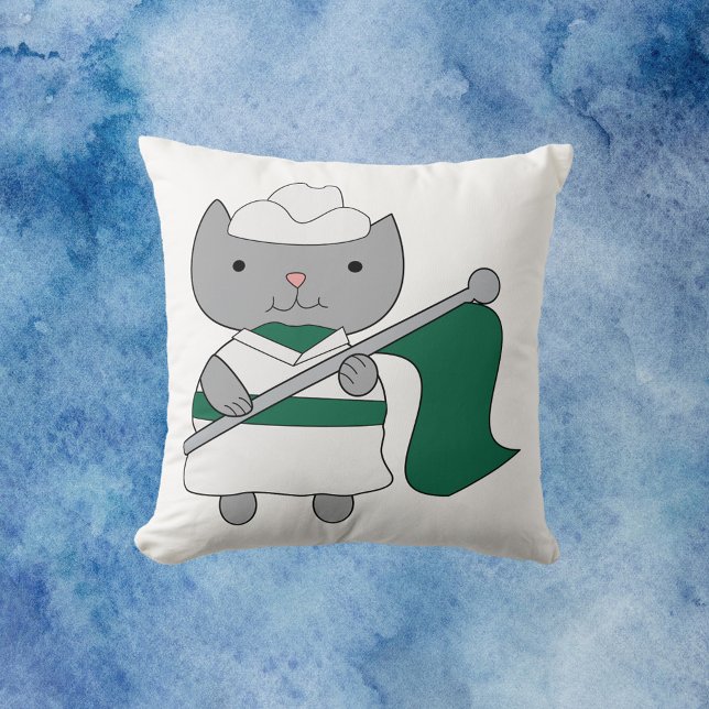 Almofada Guarda de Cor Branca Verde de Gato (A cute pillow with a gray cat wearing a green and white color guard uniform.)