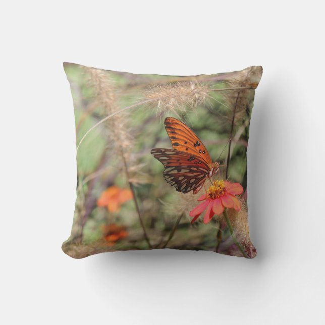 Almofada Gulf Fritillary em Zínia (Frente)