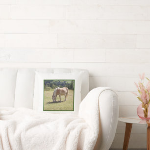 Almofada Haflinger Palomino Pony no Verão Pasture Foto