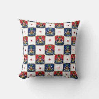 Almofada Haiti Coat of Arms Checkerboard Pattern — Haitian 