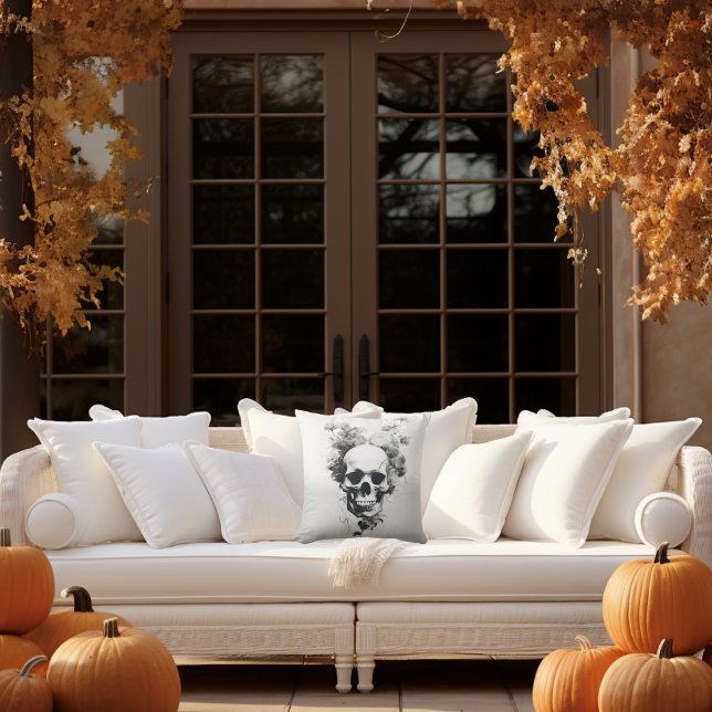 Almofada Halloween Spooky Assustador Crânio Botânico (Enchant your Autumn Decor with our Spooky Botanical Skull Pillow. #Halloween #OutdoorDecor)