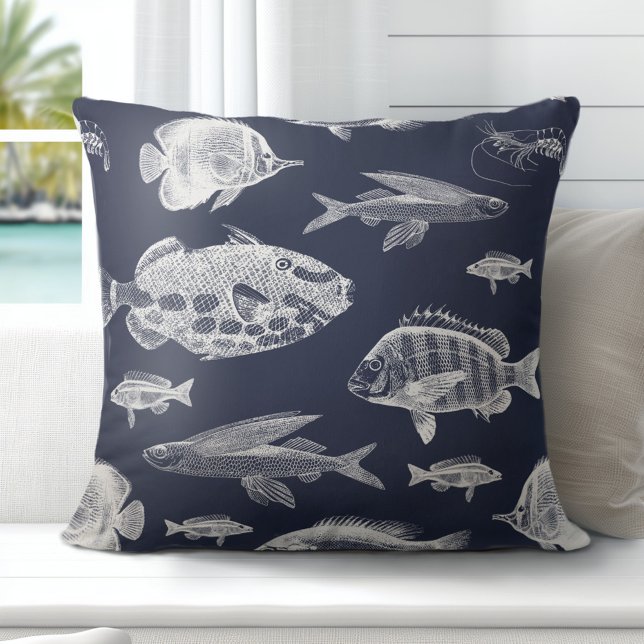 Almofada Hamptons Fish Blue White (Discover Gorgeous Coastal Throw Pillows by Totally Coast)
