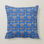 Almofada Hanukkah Menorah Padrão de Feriado Judeu<br><div class="desc">Travesseiro decorativo de Padrão de Feriado Judeu Hanukkah Menorah</div>