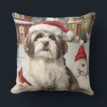 Almofada Havanese Winter Wonderland Christmas Joy<br><div class="desc">Este design festivo captura o espírito alegre da época de férias, apresentando um adorável filhote vestindo um chapéu de Papai Noel. O cachorro está aninhado numa terra maravilhosa de inverno, completo com um boneco de neve, uma árvore de Natal decorada, e presentes lindamente envoltos. Os flocos de neve caem suavemente,...</div>