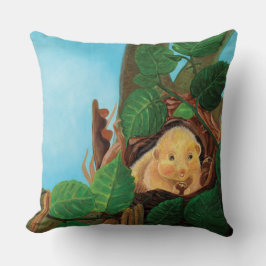 Almofada Hazel dormouse comendo avelã