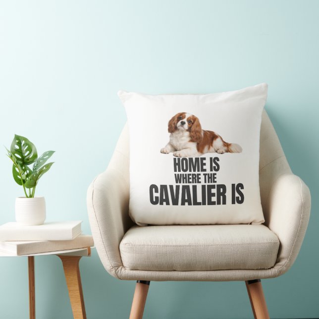 Almofada Home Is Where the Cavalier Is Throw Pillow (Cadeira)