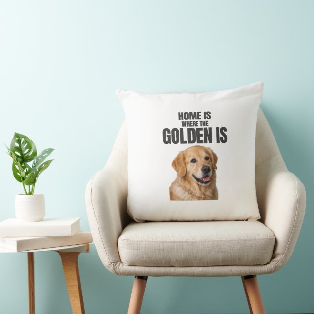 Almofada Home Is Where the Golden Is Throw Pillow (Cadeira)